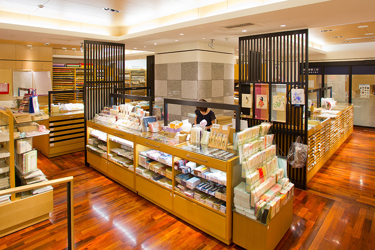 店舗のご案内